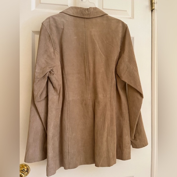SOLD…On another Platform! Wilsons Genuine Leather Suede Tan Women Jacket Size L - Picture 2 of 11